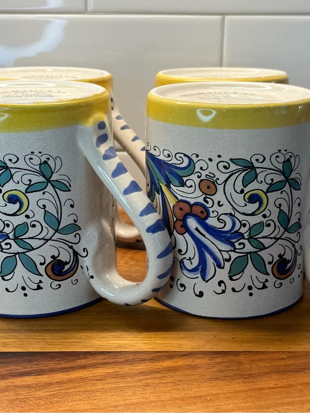Set Of 4 Meridiana Ceramiche Italian Hand Painted Pottery Coffee/ Tea Mugs